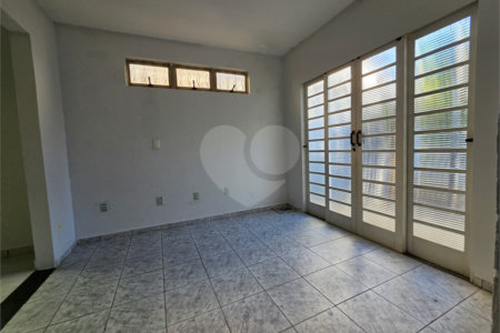 Casa à venda com 2 quartos, sendo 1 suíte, em Jardim Sandra, Sorocaba, SP