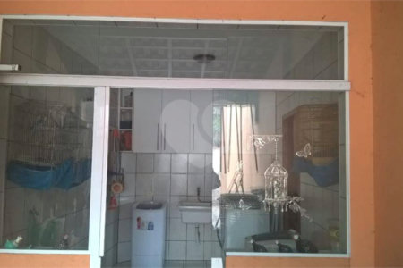Sobrado à venda com 3 quartos, sendo 1 suíte, em Bocaina, Ribeirão Pires, SP