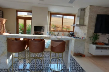 Casa à venda com 5 quartos, sendo 4 suítes, no condomínio Portal dos Oitis, Araraquara - SP