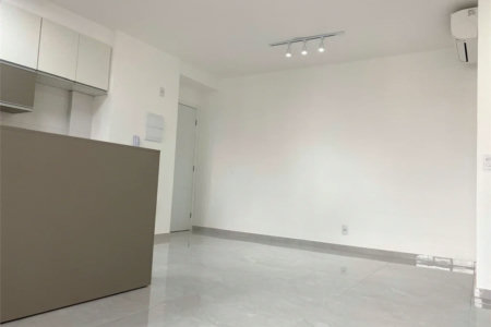 Apartamento à venda com 2 quartos, sendo 1 suíte,  em Jardim das Acácias, São Paulo, SP