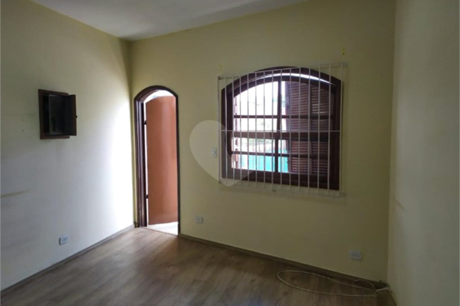 Prédio à venda em Vila Linda, Santo André, SP