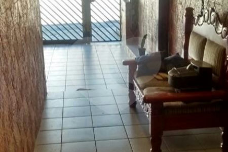 Casa à venda com 4 quartos, sendo 1 suíte, em Parque Vitória, São Paulo, SP