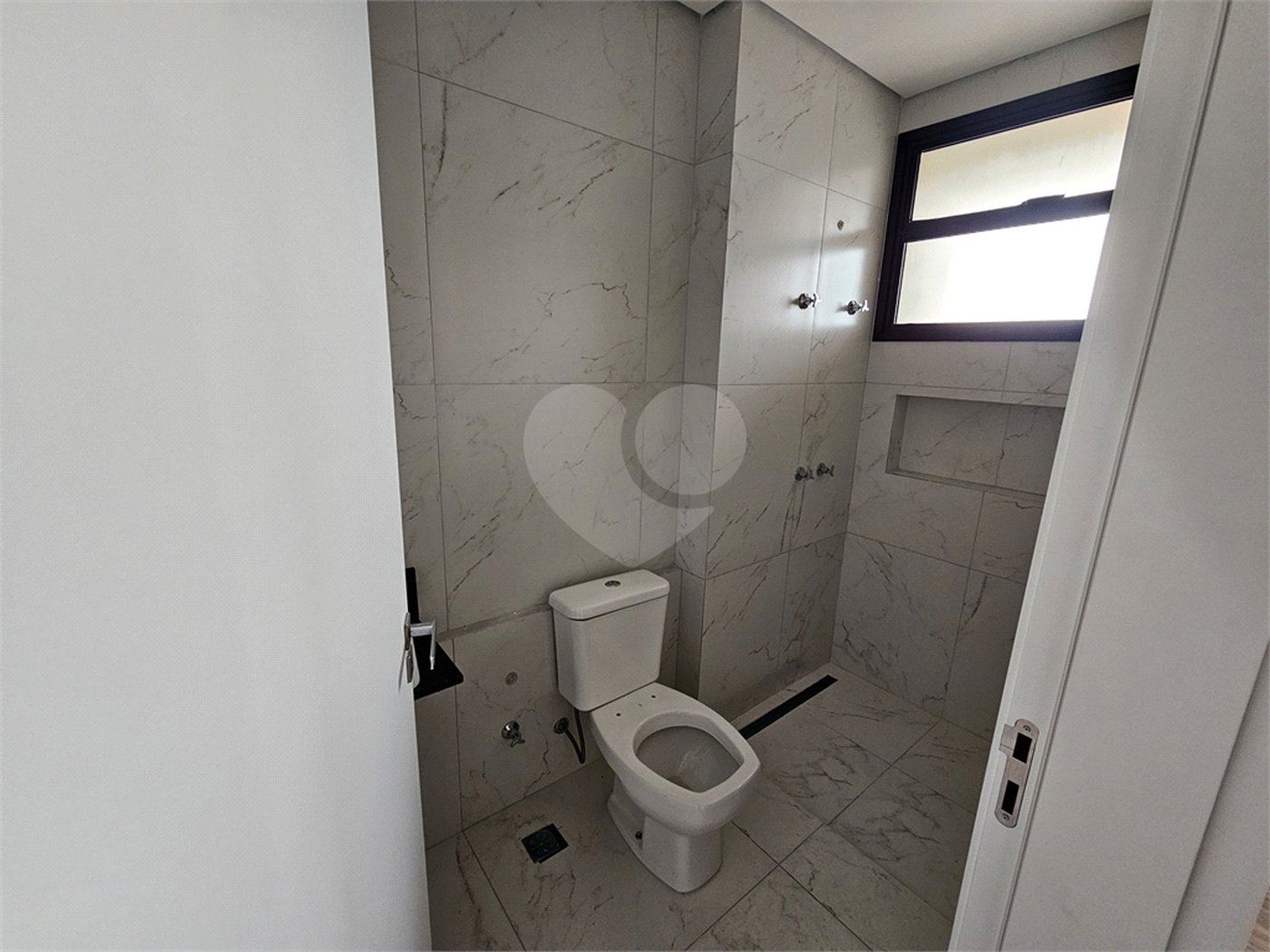 Apartamento à venda com 3 quartos, sendo 1 suíte,  em Vila Lucy, Sorocaba, SP