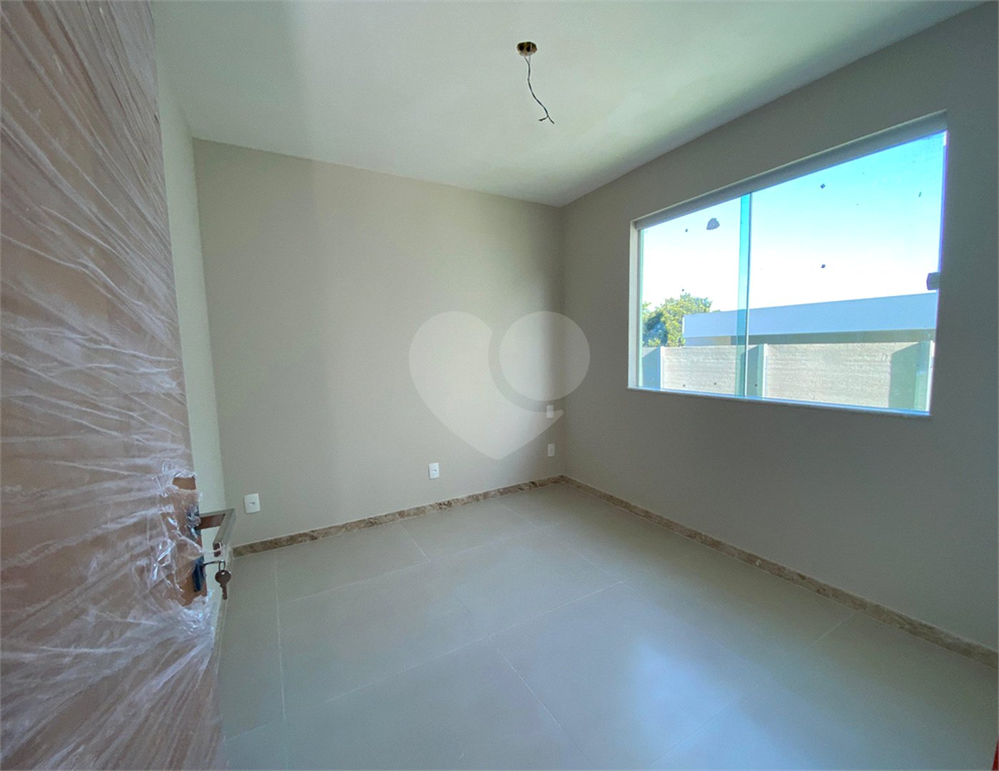 Casa à venda com 4 quartos, sendo 3 suítes, em Orla Norte, Porto Seguro, BA