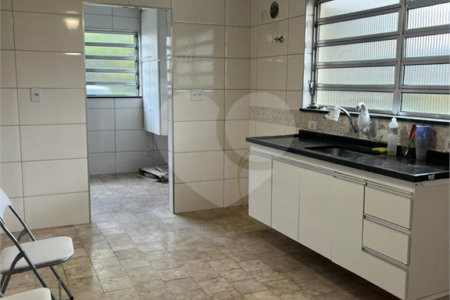 Casa à venda com 5 quartos, sendo 3 suítes,  em Jardim Bonfiglioli, São Paulo, SP