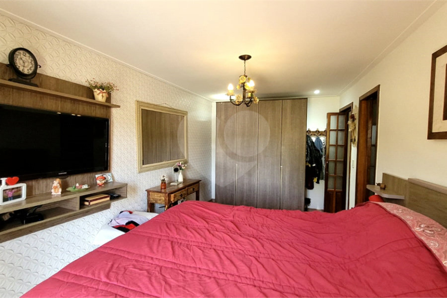 Casa à venda com 3 quartos, sendo 1 suíte, no condomínio Associação Reserva das Hortênsias, Mairiporã - SP