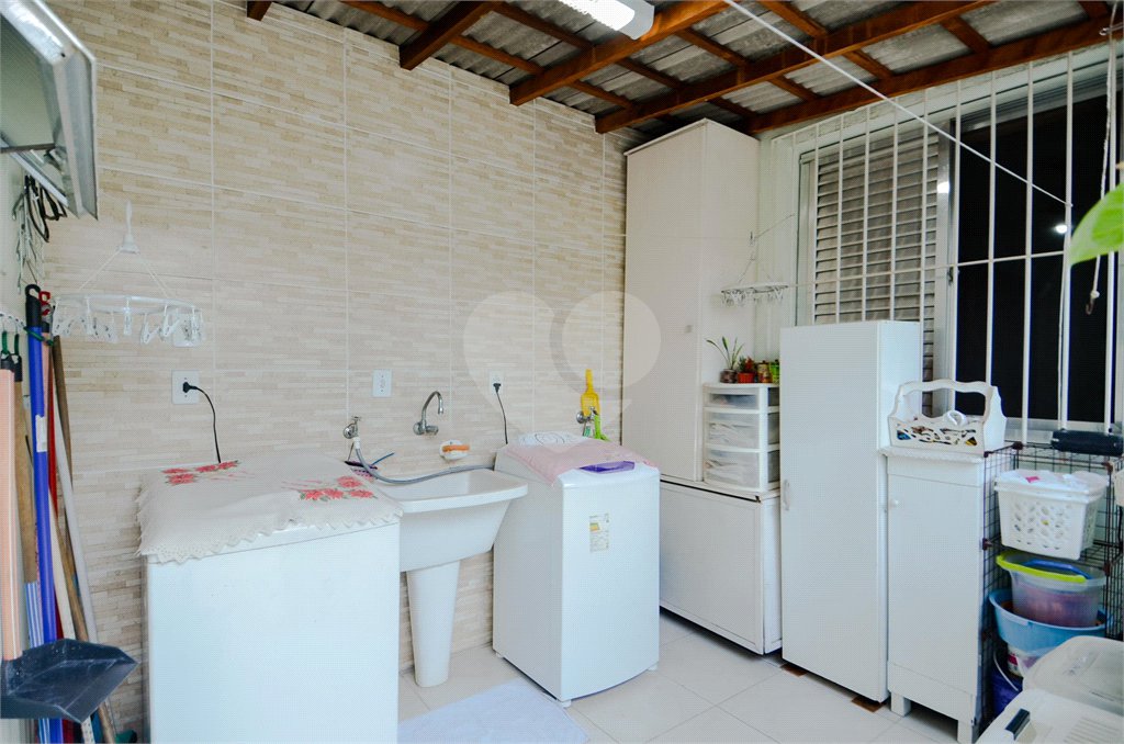 Casa à venda com 4 quartos, sendo 1 suíte, em Jardim Nova Taboão, Guarulhos, SP