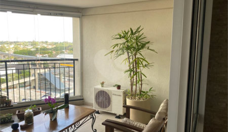 Apartamento à venda com 3 quartos, sendo 2 suítes,  em Campo Belo, São Paulo, SP