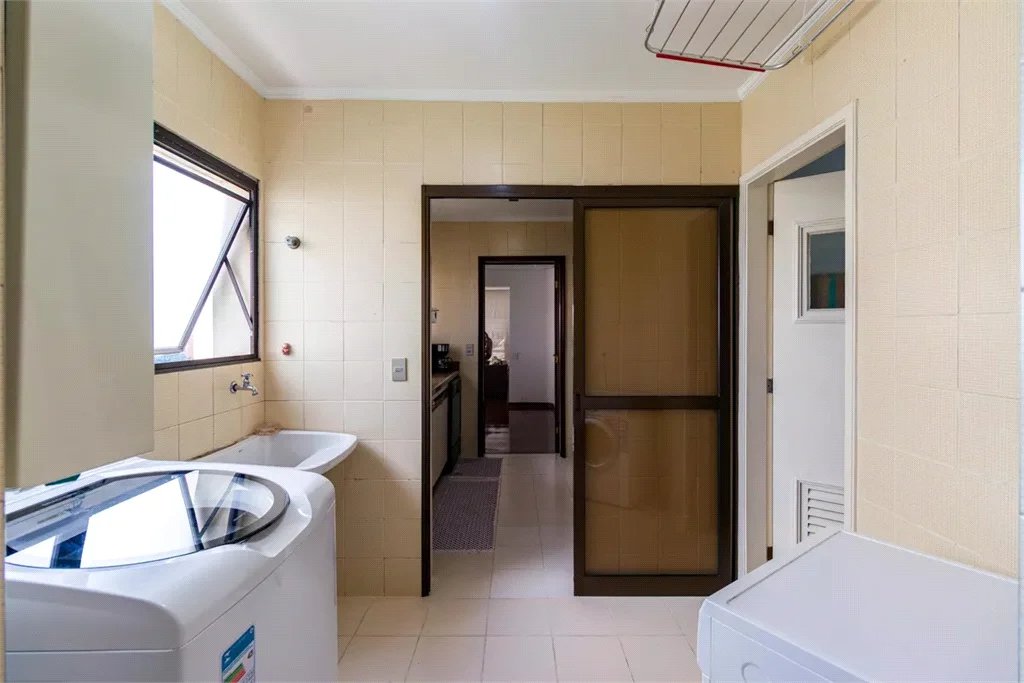 Apartamento à venda com 4 quartos, sendo 3 suítes,  em Vila Andrade, São Paulo, SP