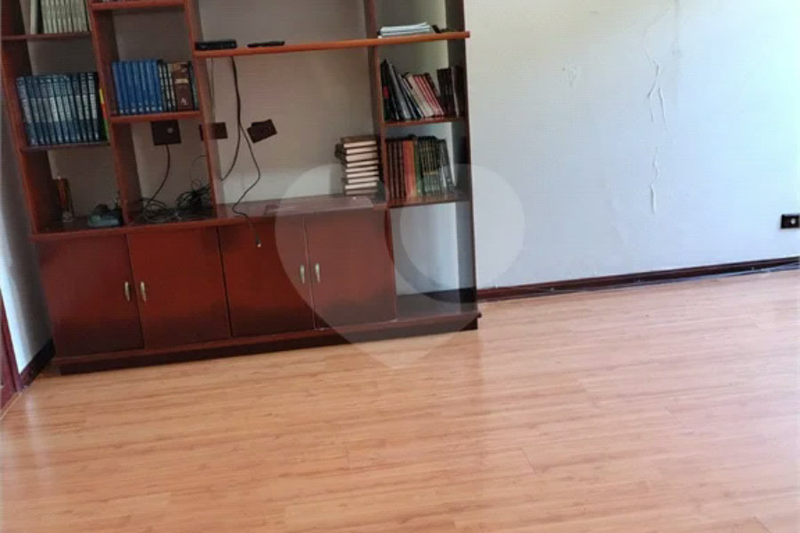 Casa à venda ou para alugar com 5 quartos, sendo 2 suítes, em Jardim Dos Estados, Poços de Caldas - MG