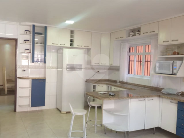 Sobrado à venda com 4 quartos, sendo 1 suíte,  em Interlagos, São Paulo, SP