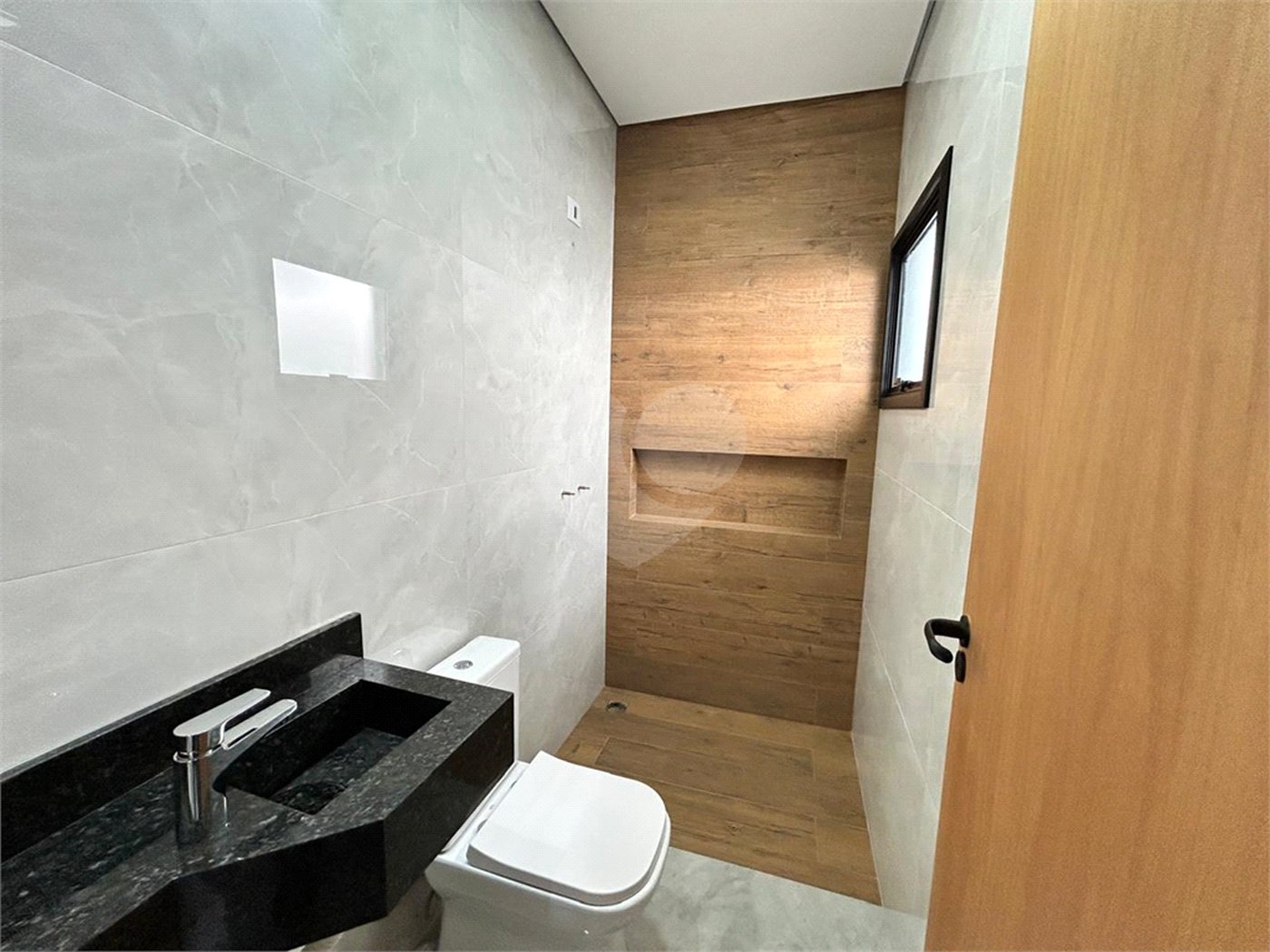 Casa à venda com 3 quartos, sendo 2 suítes, no condomínio Ibiti Reserva, Sorocaba - SP