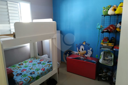 Sobrado à venda com 2 quartos em Vila Colorado, Suzano, SP