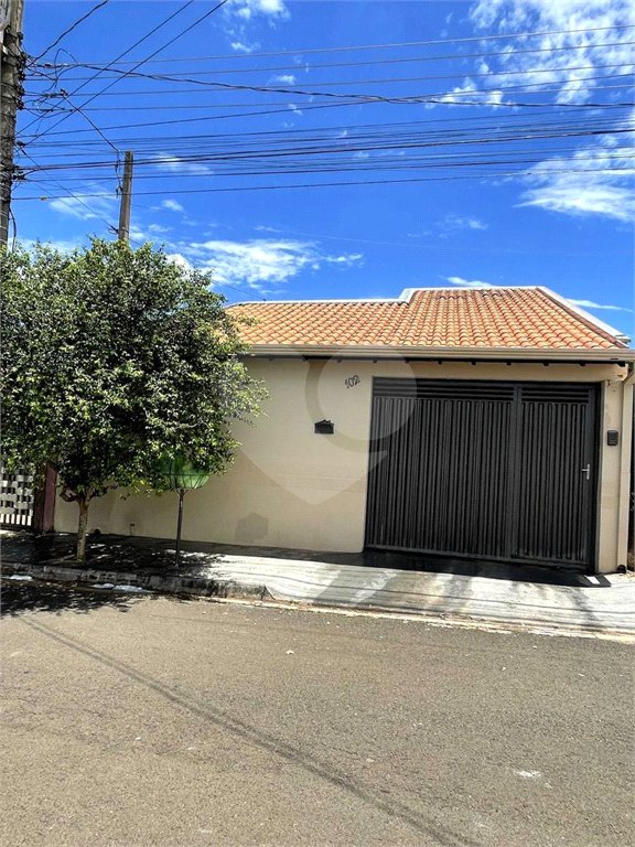Casa à venda com 2 quartos, sendo 1 suíte, em Jardim Victório Antônio de Santi II, Araraquara, SP