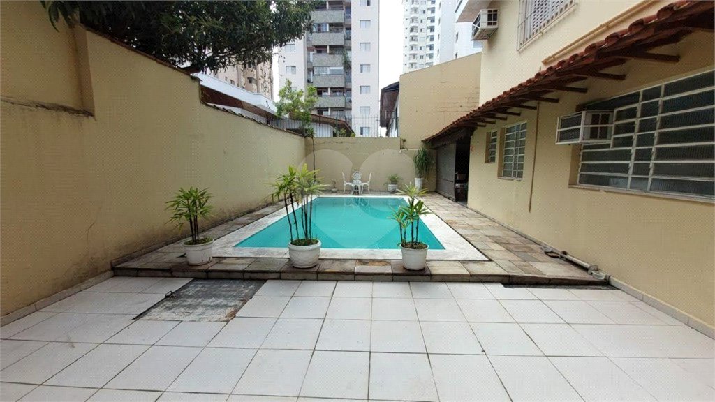 Casa à venda com 4 quartos, sendo 2 suítes,  em Vila Alexandria, São Paulo, SP