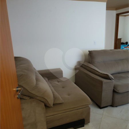 Apartamento no condomínio Monte Everest dispondo de 48m²