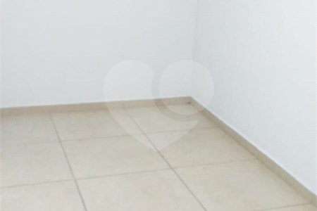 Sobrado à venda com 5 quartos, sendo 1 suíte, em Nova Piraju, São Paulo, SP