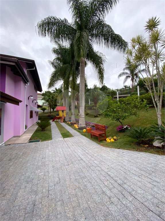 Casa à venda com 7 suítes no condomínio Capela do Barreiro, Itatiba - SP