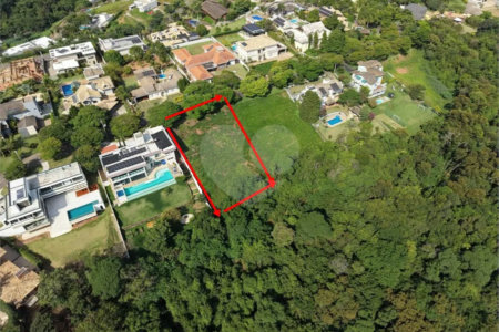 Terreno com 1.500 m2 no Condomínio Residencial Jardim Primavera Louveira SP