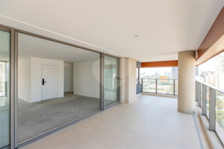 Apartamento à venda com 4 suítes em Campo Belo, São Paulo, SP