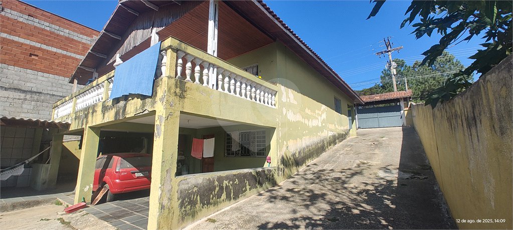 Chácara à venda com 3 quartos, sendo 1 suíte, no Centro, Nazaré Paulista, SP