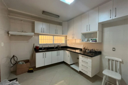 Sobrado à venda com 4 quartos, sendo 1 suíte, em Vila Cordeiro, São Paulo, SP