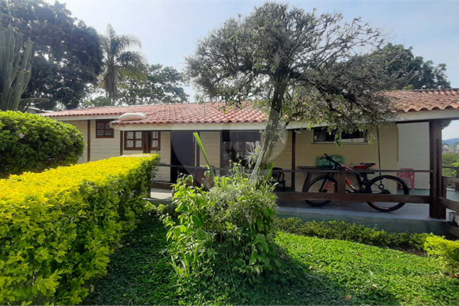 Casa Térrea à venda com 3 quartos, sendo 1 suíte,  em Serra da Cantareira, Mairiporã, SP