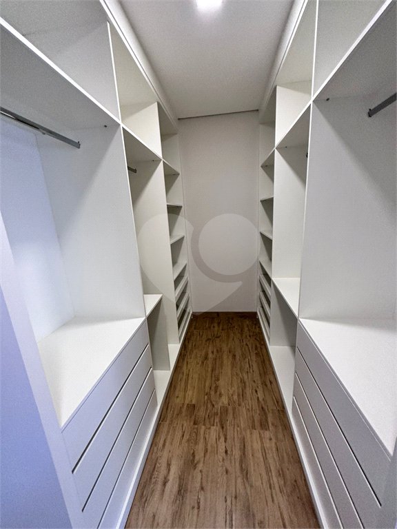 Casa à venda com 3 suítes no condomínio Residencial Central Parque, Salto - SP