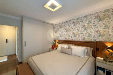 Apartamento à venda com 3 suítes em Campo Belo, São Paulo, SP