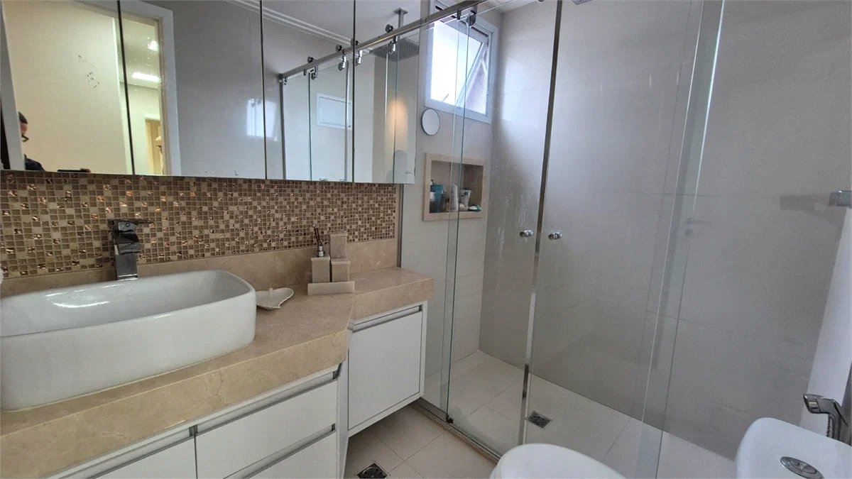Apartamento à venda com 3 quartos, sendo 1 suíte, em Jardim Adhemar de Barros, São Paulo, SP