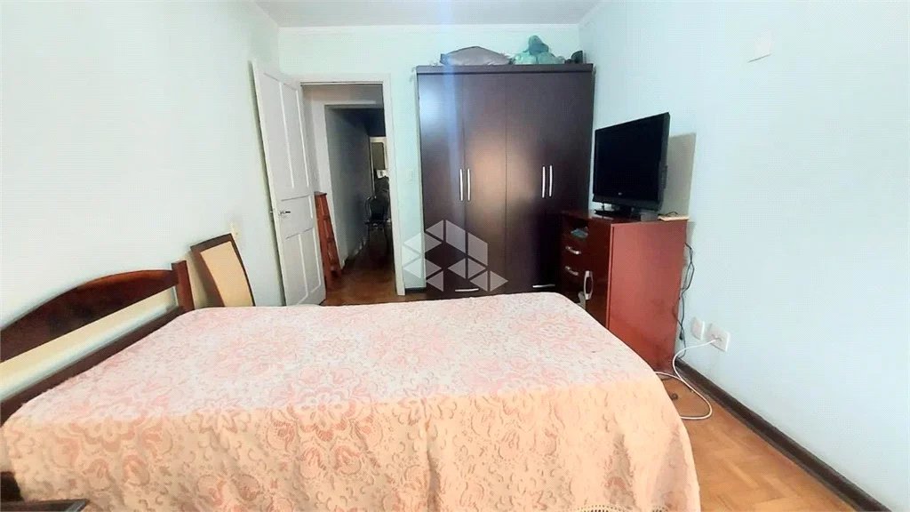 Casa à venda com 4 quartos, sendo 1 suíte,  em Lapa, São Paulo, SP