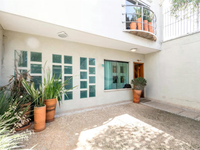 Casa de Vila à venda com 3 quartos, sendo 1 suíte,  em Campo Belo, São Paulo, SP
