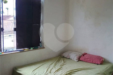 Casa à venda com 5 quartos, sendo 1 suíte, em Bangu, Rio de Janeiro, RJ