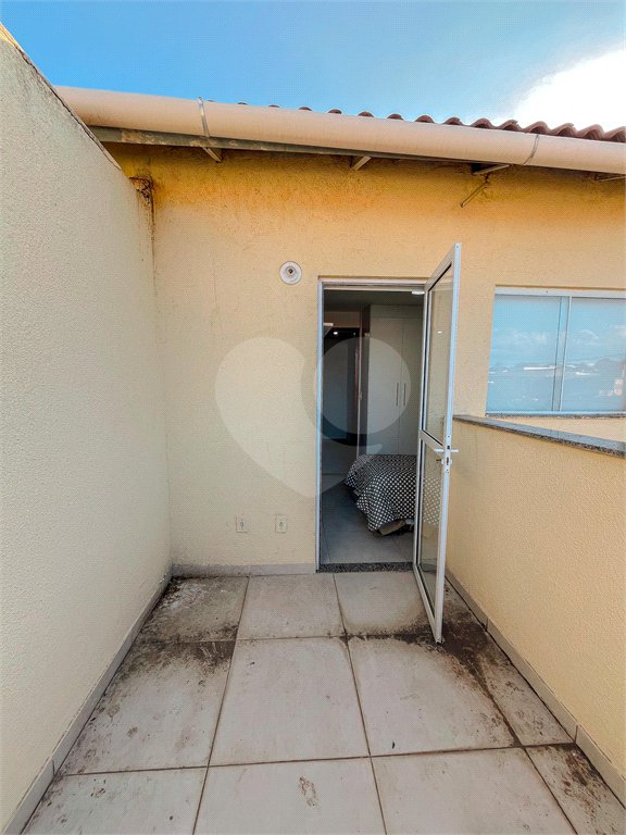Casa à venda com 4 quartos, sendo 1 suíte, no condomínio Imperial Santa Cruz, Rio de Janeiro - RJ