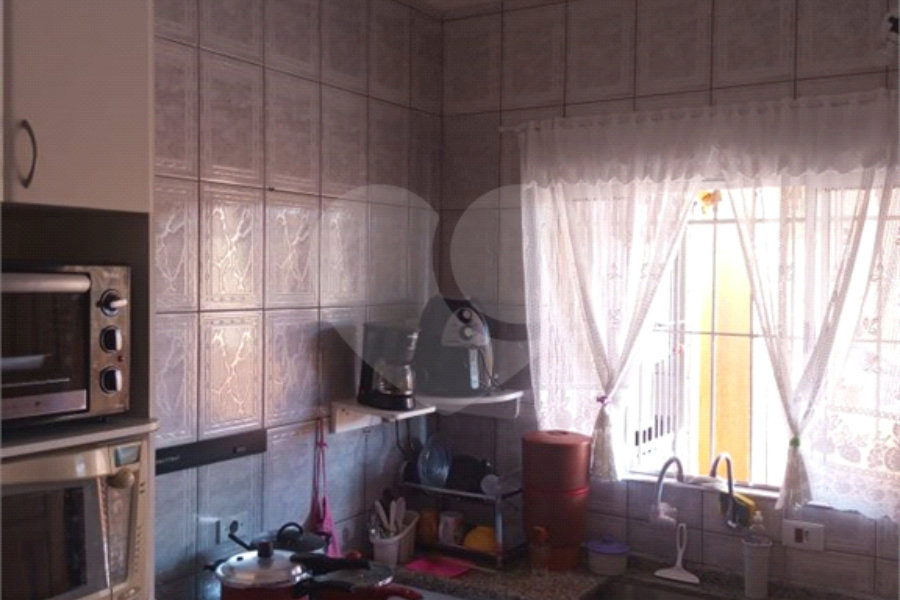 Sobrado à venda com 3 quartos em Vila Santa Maria, São Paulo, SP