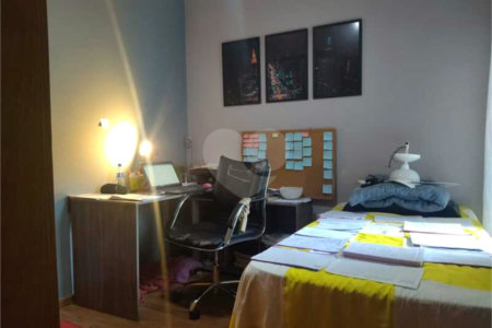 Apartamento à venda com 4 quartos, sendo 2 suítes, em Campo Belo, São Paulo, SP