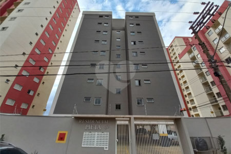 Studio no Condomínio Residencial Pieta .