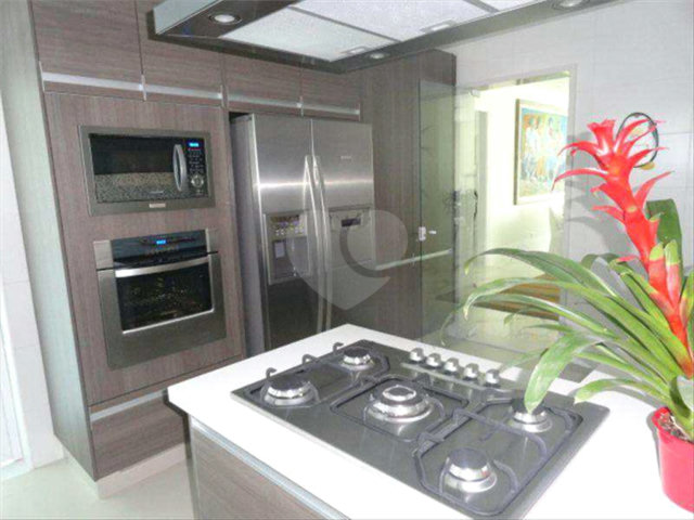 Apartamento à venda com 3 suítes em Jardim Virgínia, Guarujá, SP