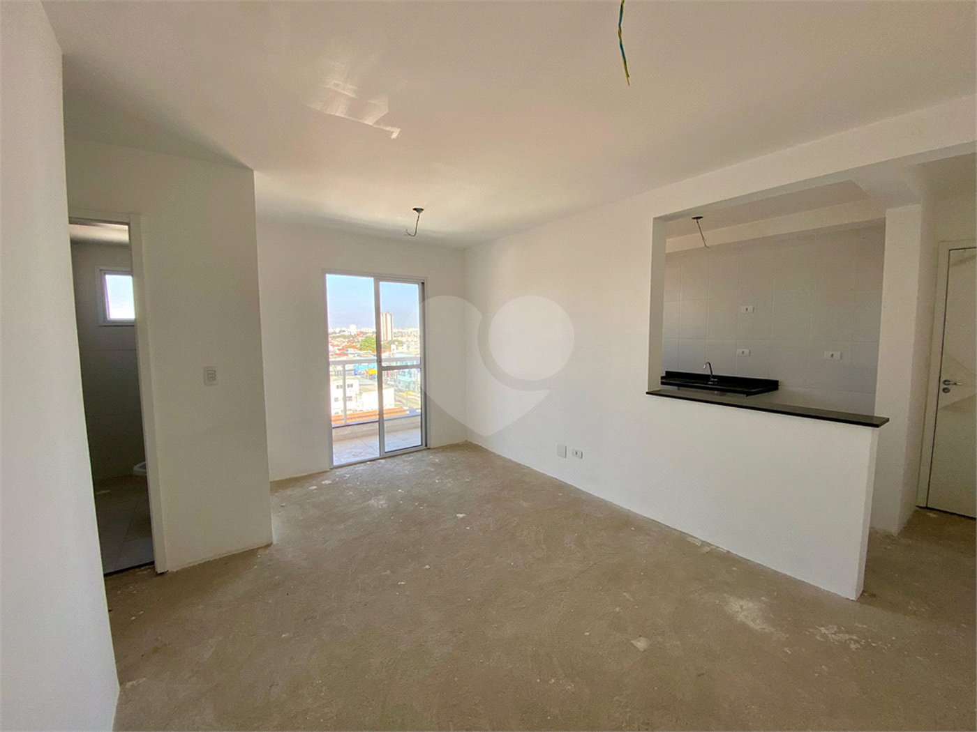 Apartamento à venda com 2 quartos, sendo 1 suíte, em Vila Galvão, Guarulhos, SP