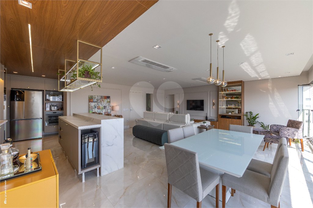Apartamento à venda com 4 quartos, sendo 2 suítes, em Campo Belo, São Paulo, SP