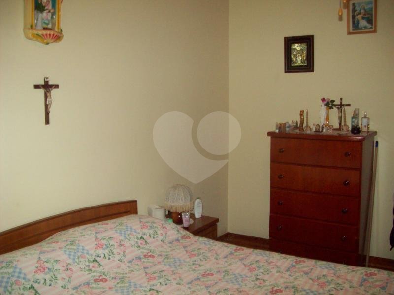 Casa Térrea à venda com 3 quartos, sendo 1 suíte, em Vila Constança, São Paulo, SP