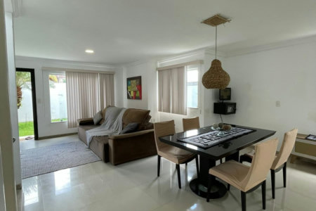 Casa à venda com 3 quartos, sendo 1 suíte, em Orla Norte, Porto Seguro - BA