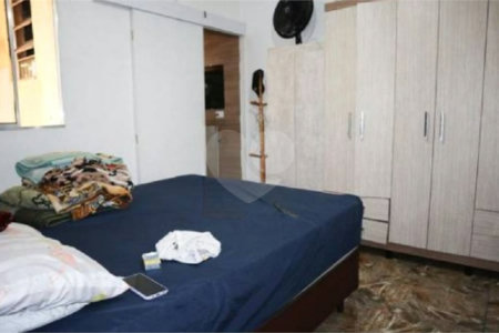 Casa à venda com 3 quartos, sendo 1 suíte,  em Vila Nova Carolina, São Paulo, SP