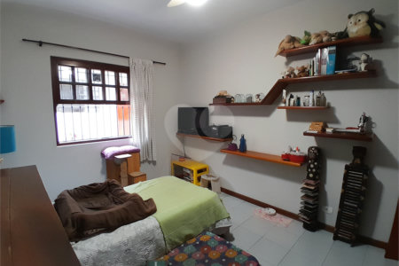 Casa Térrea à venda com 4 quartos, sendo 1 suíte, em Parque Continental, São Paulo, SP