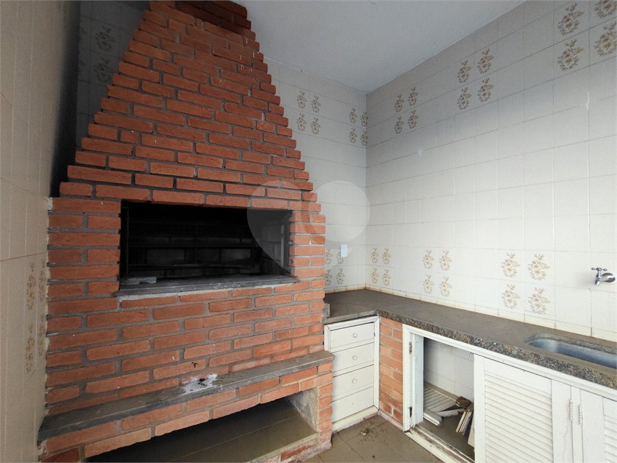 Casa à venda ou para alugar com 5 quartos, sendo 3 suítes, em Vila Maria, Itapetininga, SP