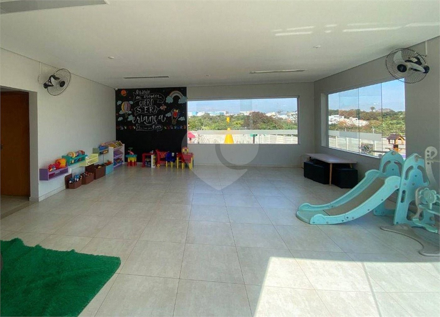 Casa à venda com 3 quartos, sendo 1 suíte, no condomínio Vila Rica, Indaiatuba - SP