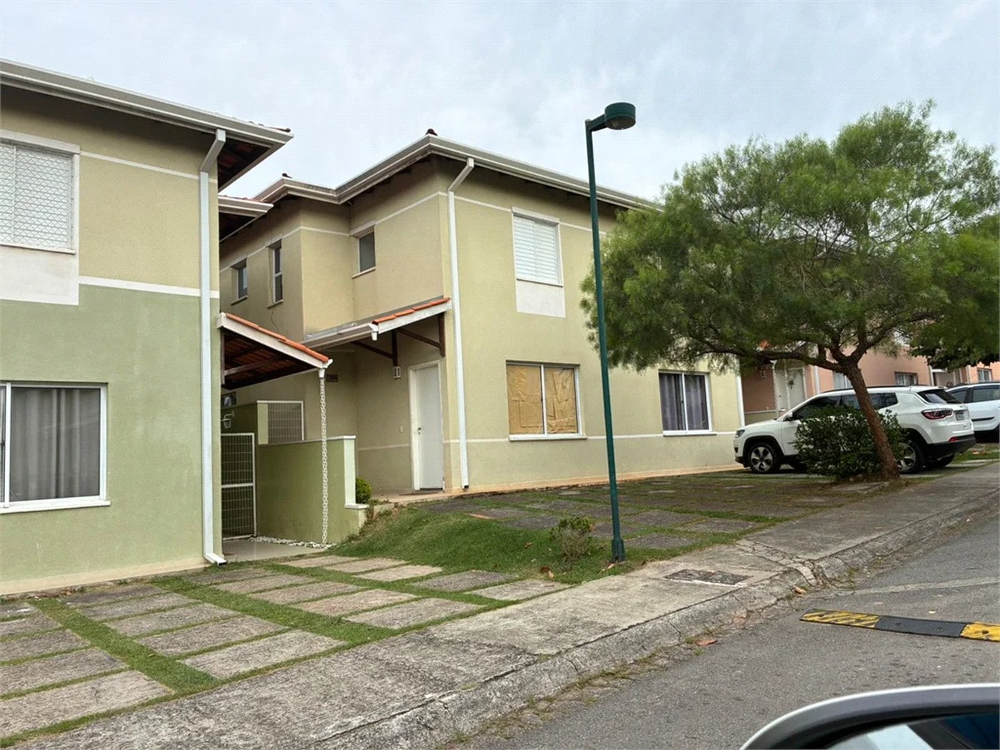 Casa à venda com 3 quartos no condomínio Bosques da Vila - Casa 3° Fase, Cotia - SP