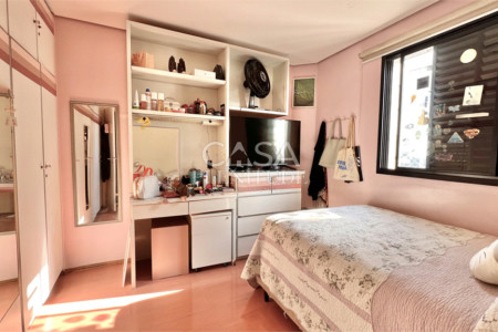 Apartamento à venda com 4 quartos, sendo 1 suíte,  em Vila Mariana, São Paulo, SP