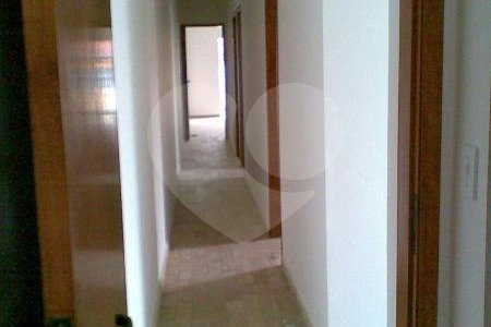 Sobrado à venda com 4 quartos, sendo 2 suítes, em Vila Sônia, São Paulo, SP