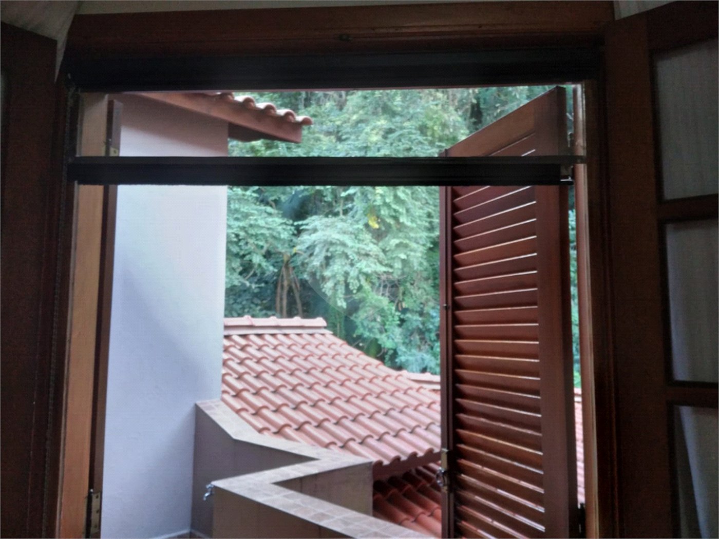 Casa à venda com 4 quartos, sendo 3 suítes, no condomínio Da Serra, São Paulo - SP